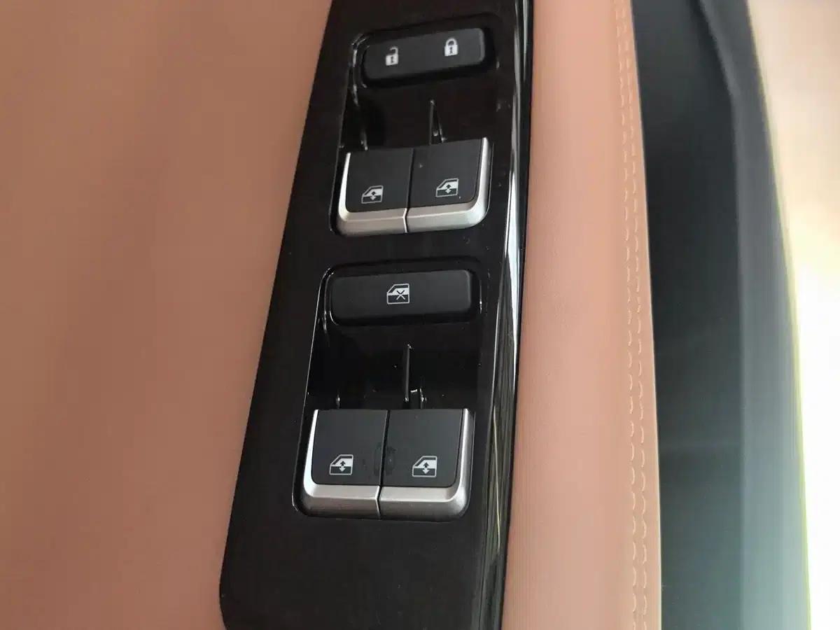 Changan UNI-Z 2026 1.5T Comfort Edition — миниатюра 11