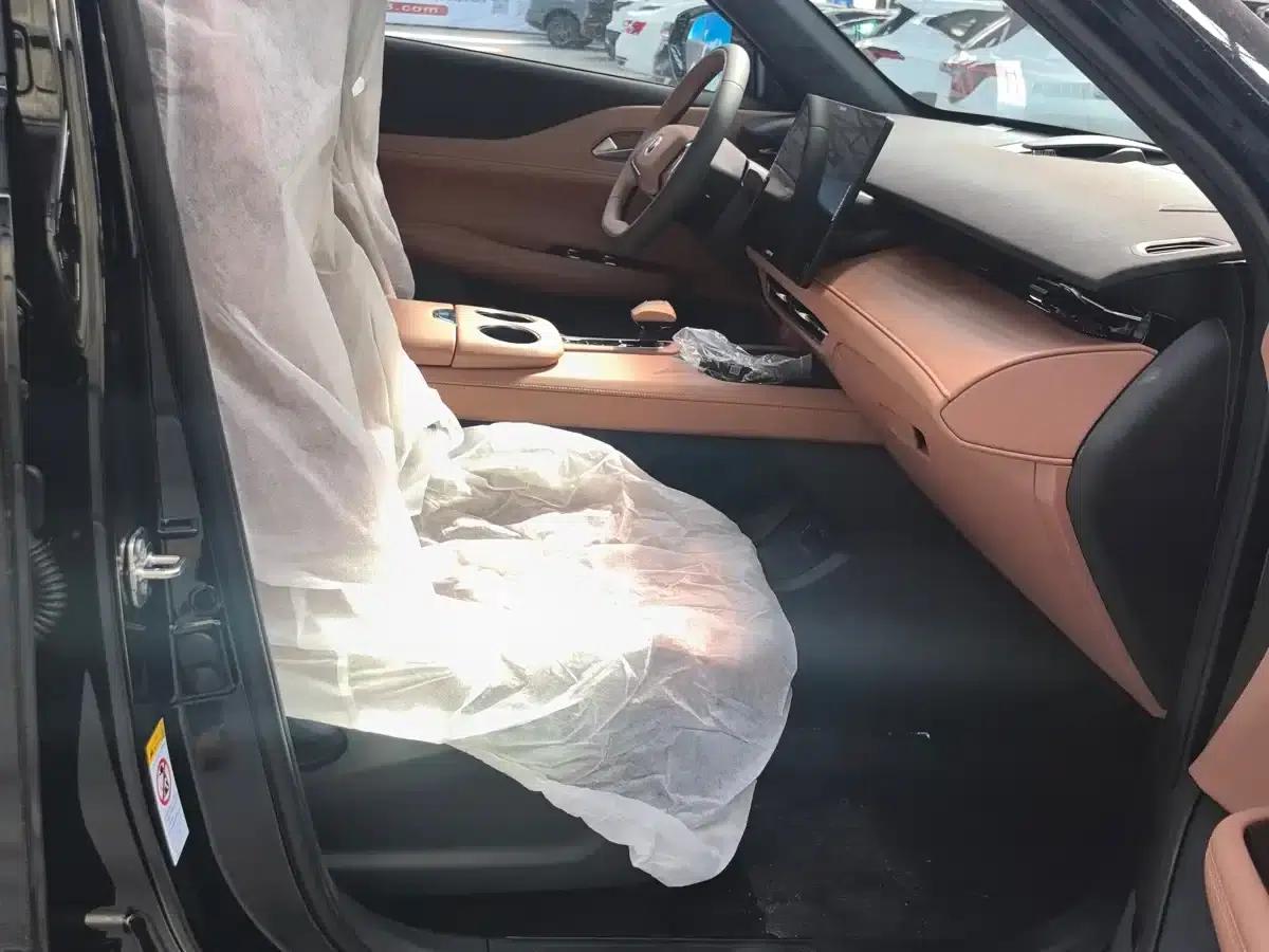 Changan UNI-Z 2026 1.5T Comfort Edition — миниатюра 21