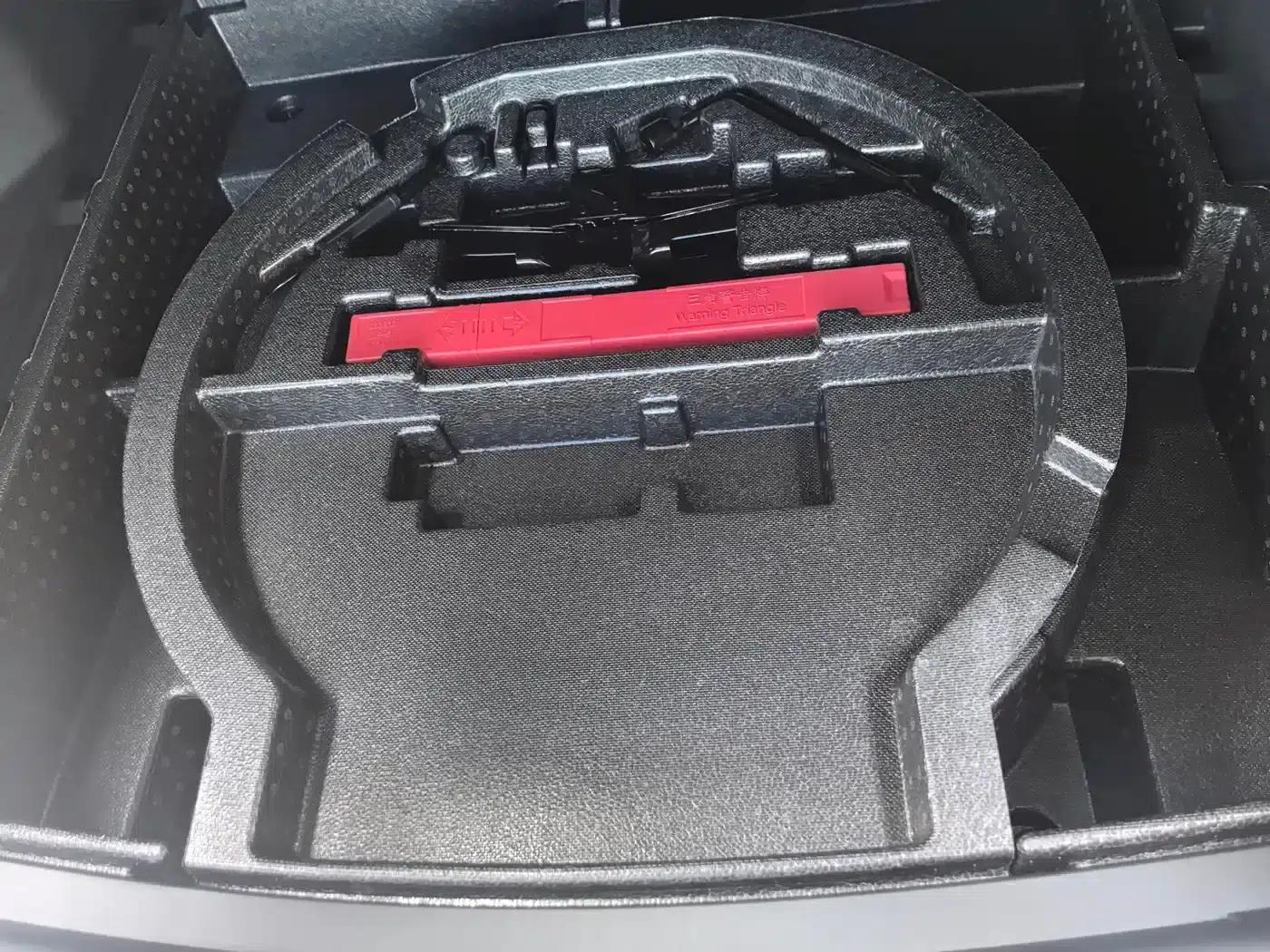 Changan UNI-Z 2026 1.5T Comfort Edition — миниатюра 25