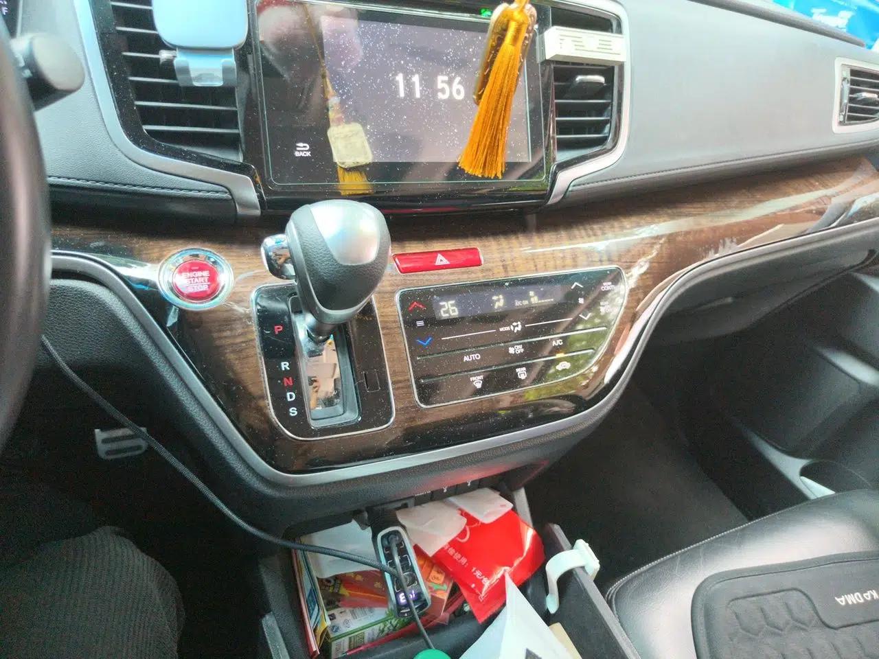 Honda Odyssey 2015 2.4L Smart Edition — миниатюра 13