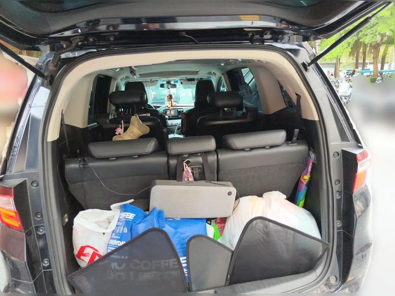 Honda Odyssey 2015 2.4L Smart Edition — миниатюра 19