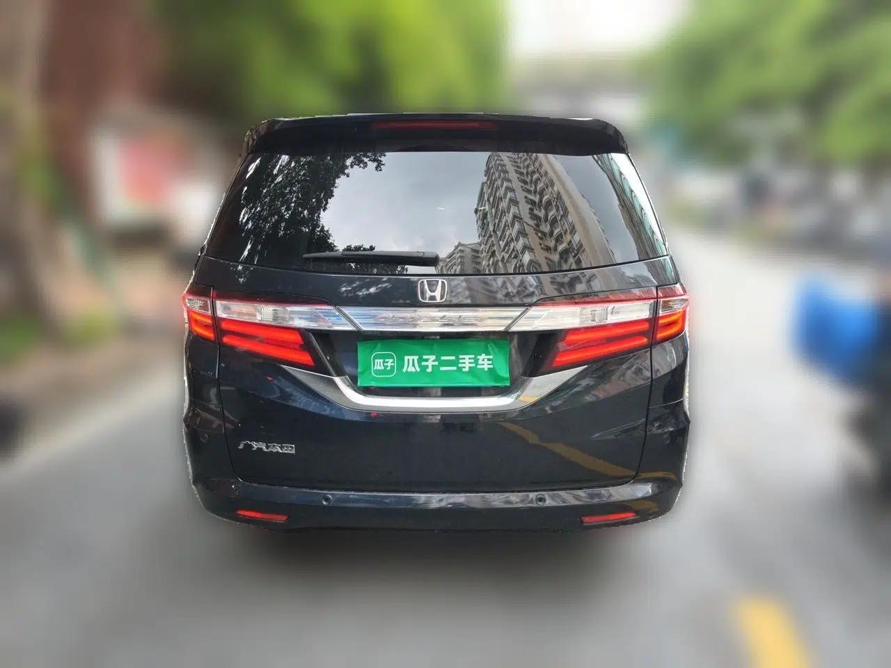 Honda Odyssey 2015 2.4L Smart Edition — миниатюра 5