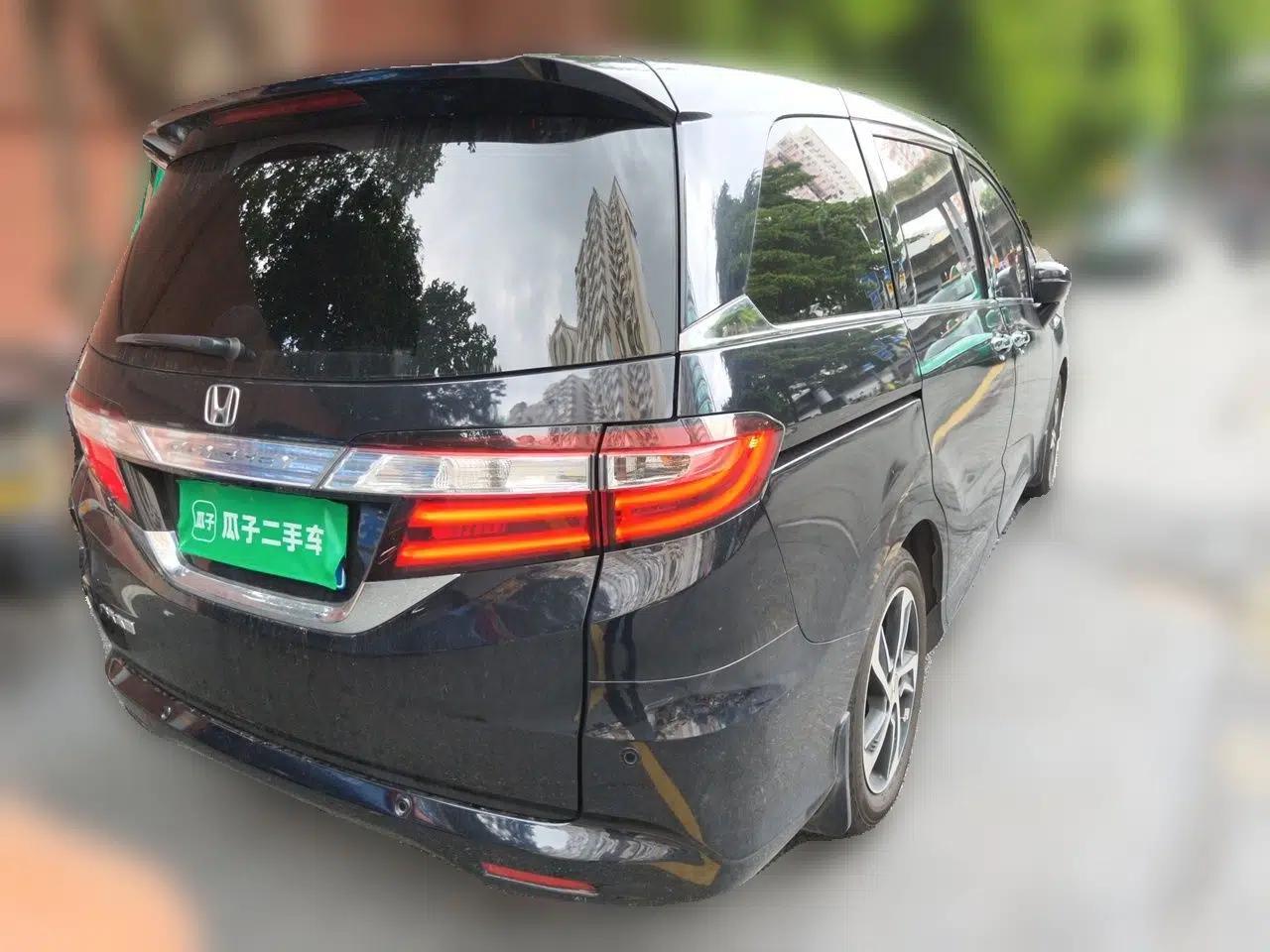 Honda Odyssey 2015 2.4L Smart Edition — миниатюра 6