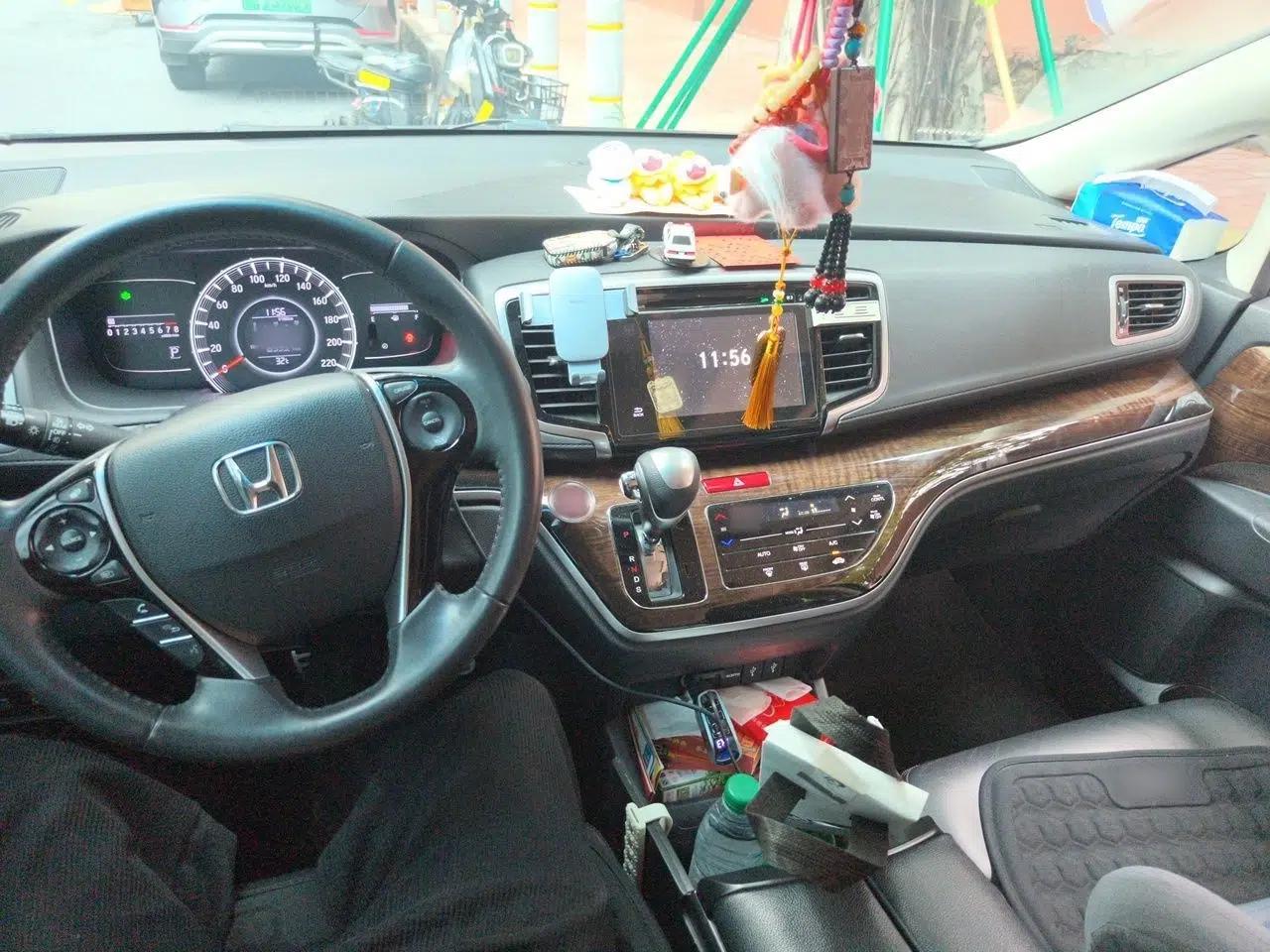 Honda Odyssey 2015 2.4L Smart Edition — миниатюра 9