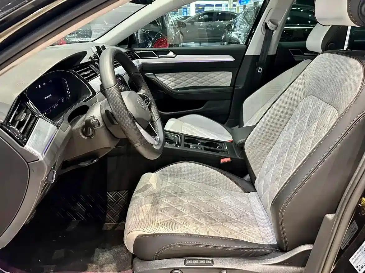 Volkswagen Magotan 2023 2 Millionth Unit Commemorative Edition 380TSI DSG Flagship Model — миниатюра 6