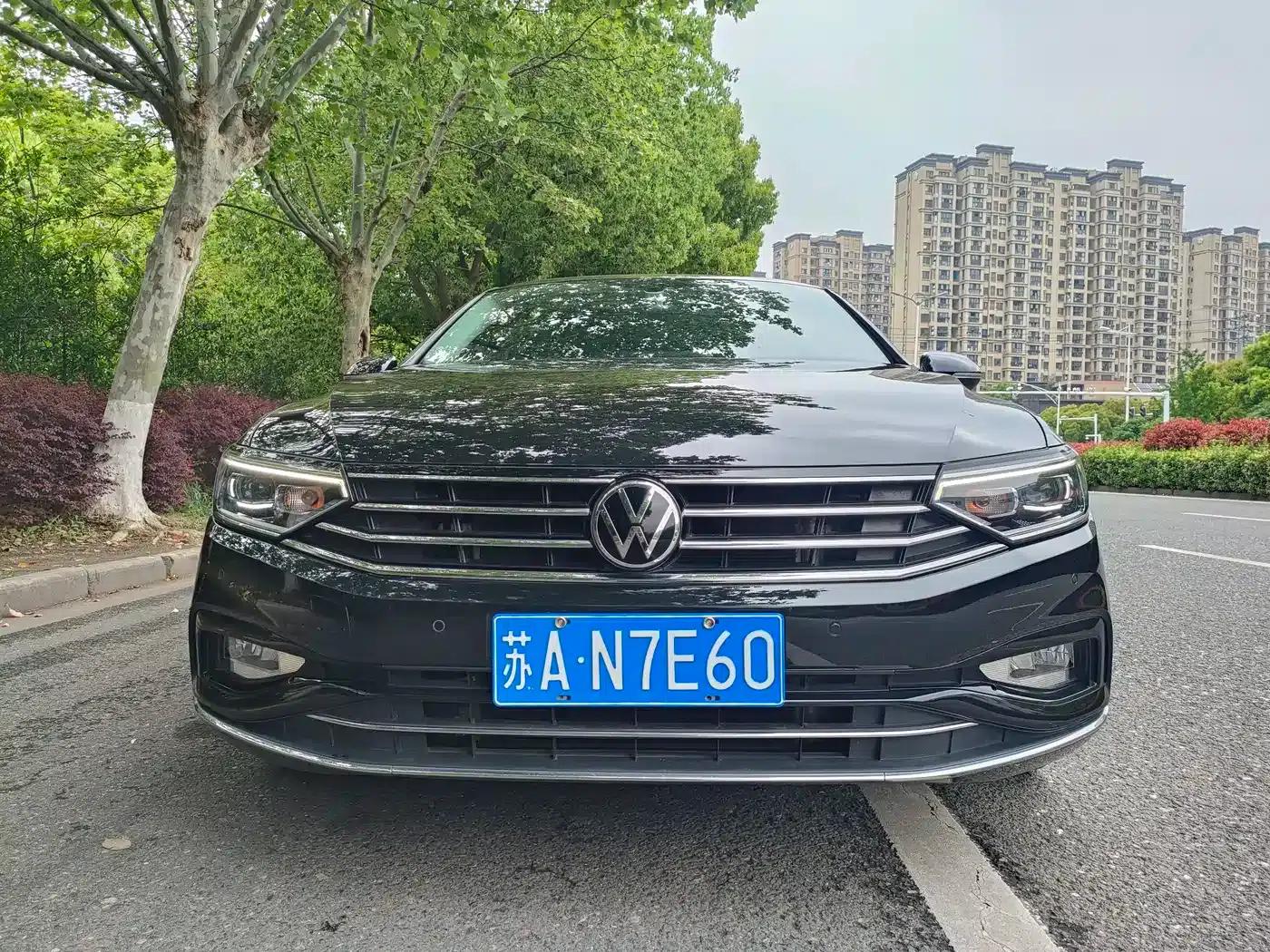 2020 Volkswagen Passat 330TSI DSG Leading Edition — миниатюра 2