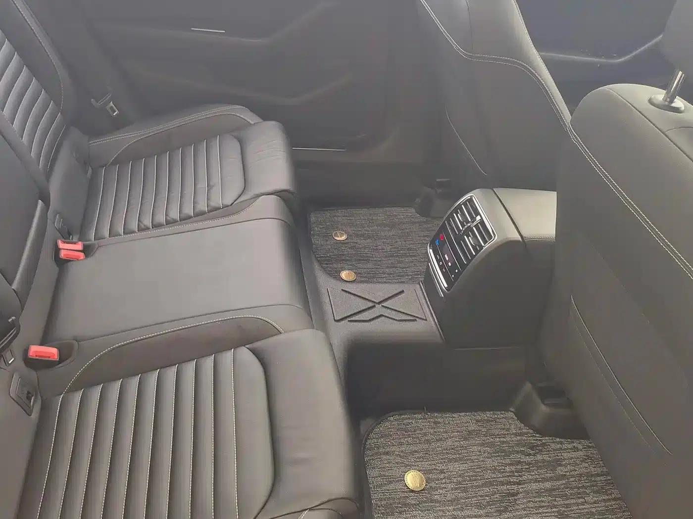 2020 Volkswagen Passat 330TSI DSG Leading Edition — миниатюра 13