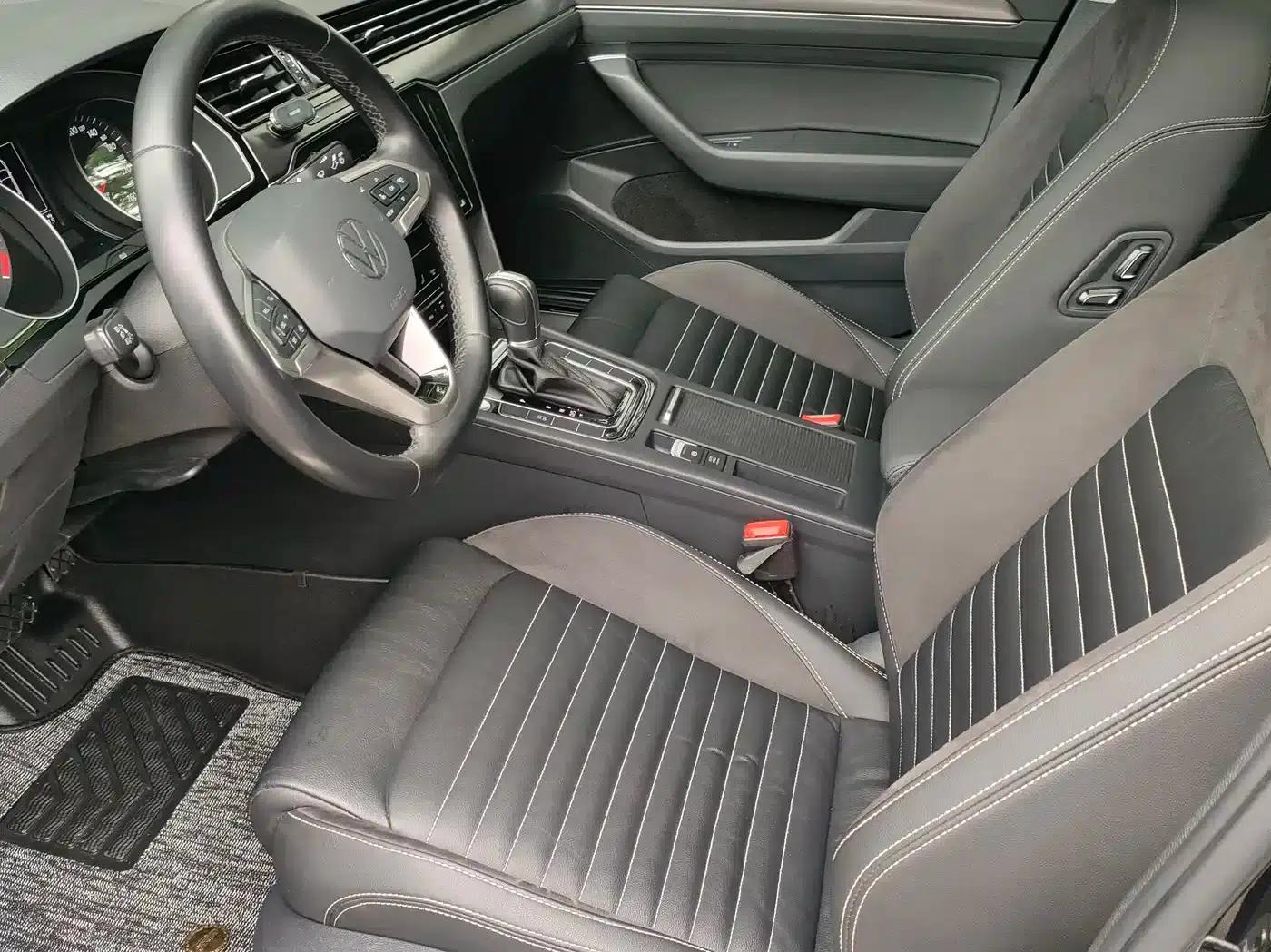 2020 Volkswagen Passat 330TSI DSG Leading Edition — миниатюра 9