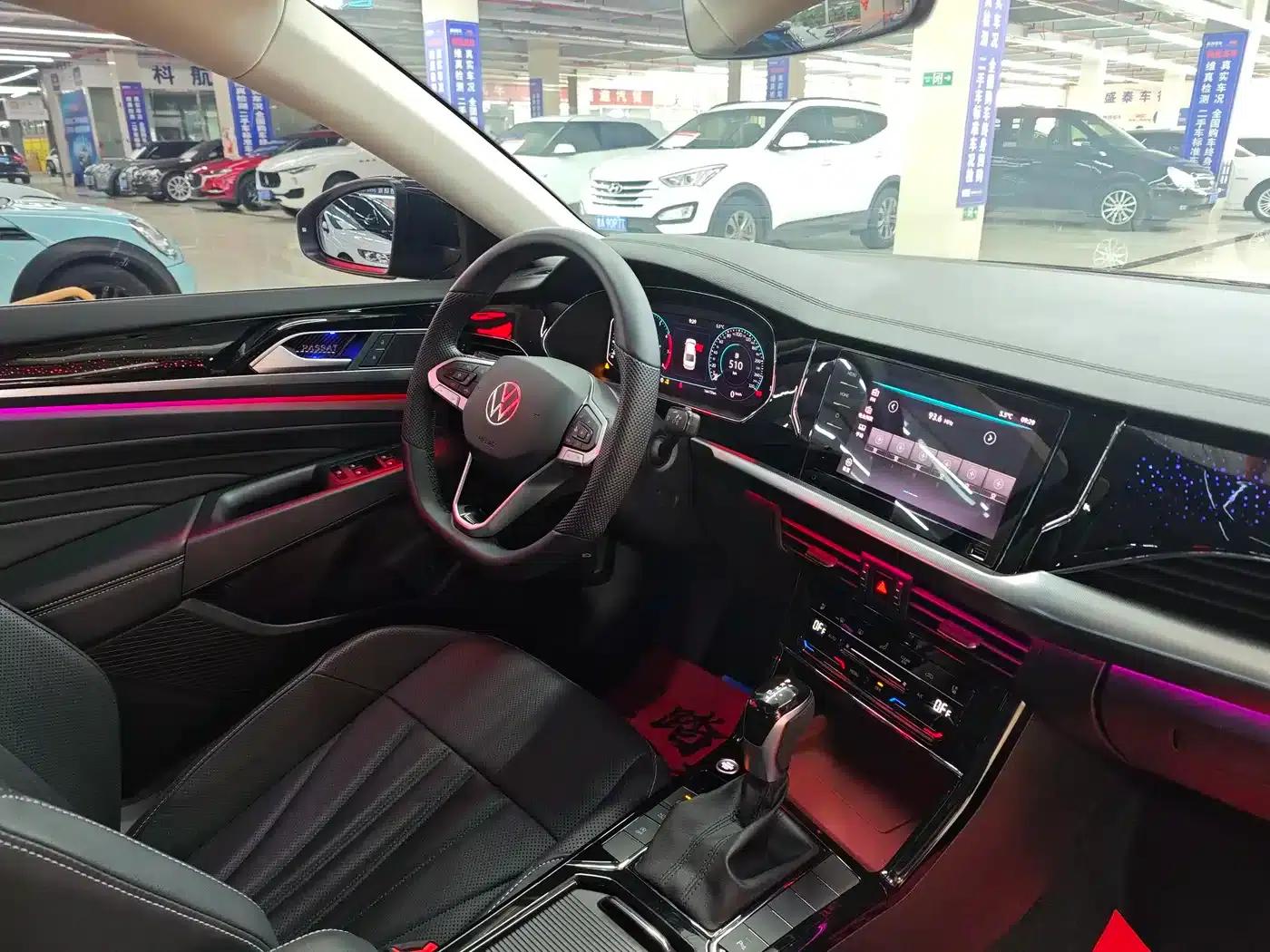 2025 Volkswagen Passat Outstanding Edition 380TSI Starry Sky Dragon Edition — миниатюра 11