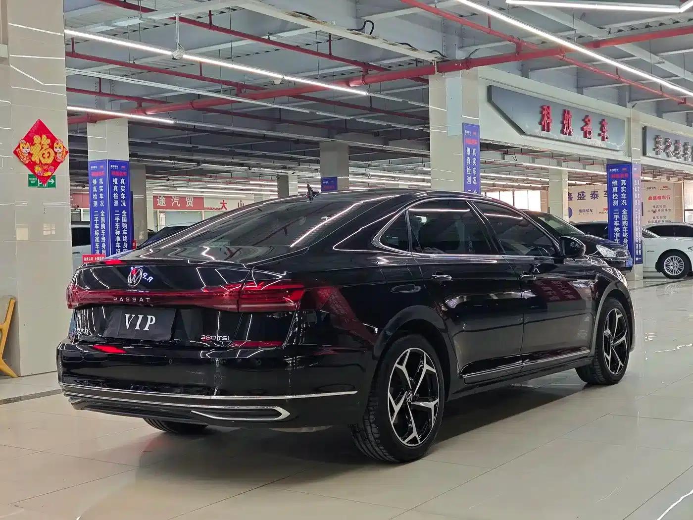 2025 Volkswagen Passat Outstanding Edition 380TSI Starry Sky Dragon Edition — миниатюра 4