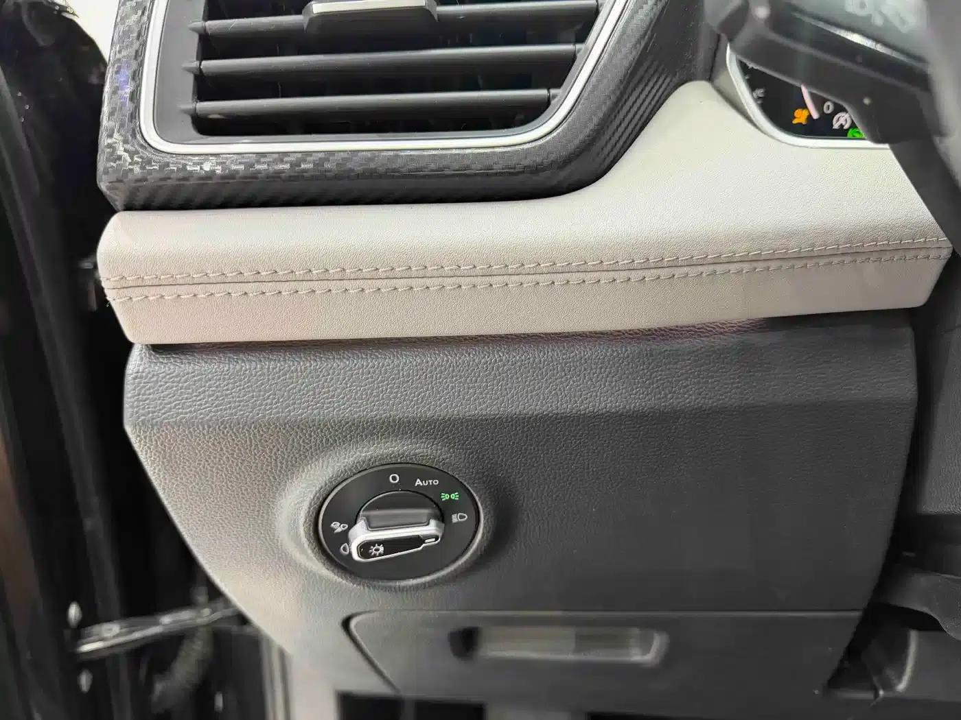 Tayron 2023 280TSI 2WD Luxury Plus Advanced Edition — миниатюра 17