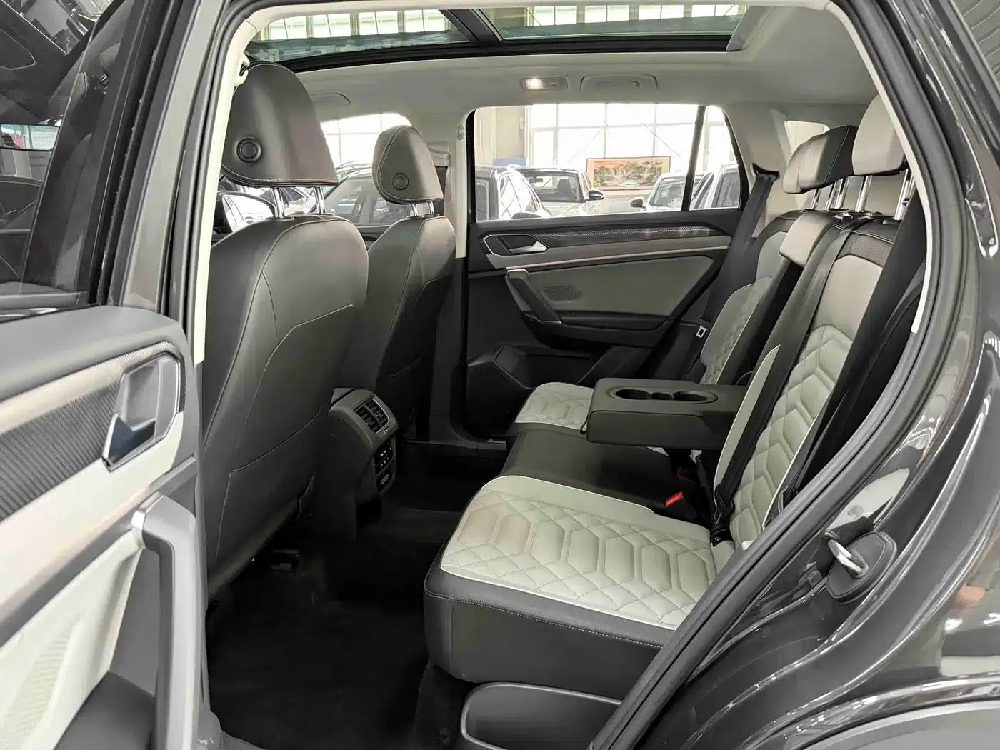 Tayron 2023 280TSI 2WD Luxury Plus Advanced Edition — миниатюра 15