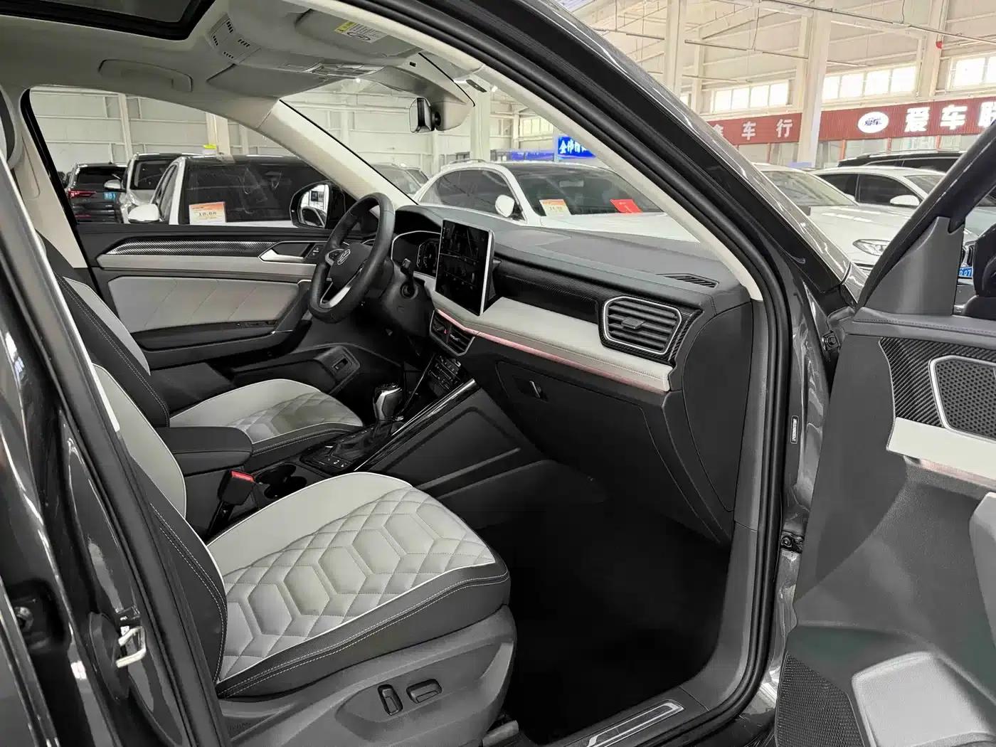 Tayron 2023 280TSI 2WD Luxury Plus Advanced Edition — миниатюра 17