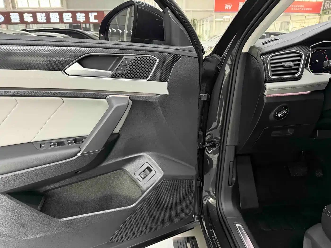 Tayron 2023 280TSI 2WD Luxury Plus Advanced Edition — миниатюра 9