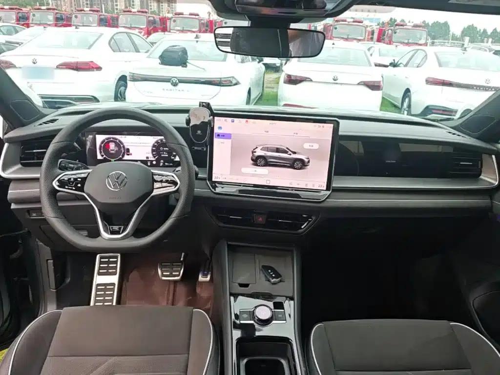 Tayron 2025 Tayron L 330TSI 2WD Elite City Package — миниатюра 10