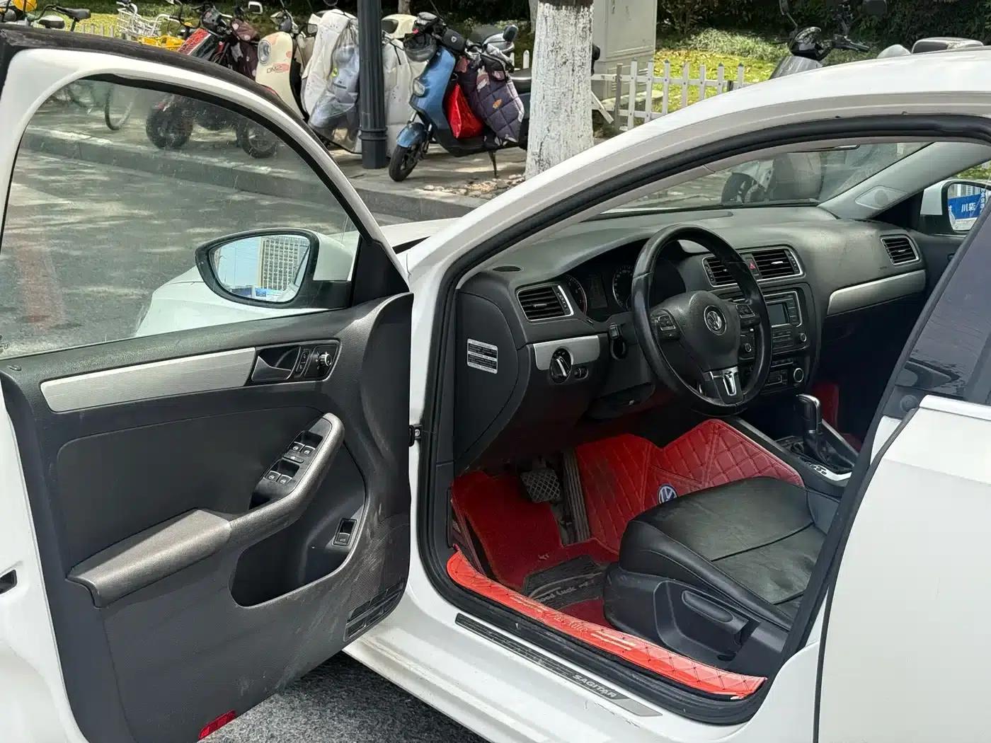 2014 Volkswagen Sagitar Facelift 1.4TSI Automatic Luxury — миниатюра 6