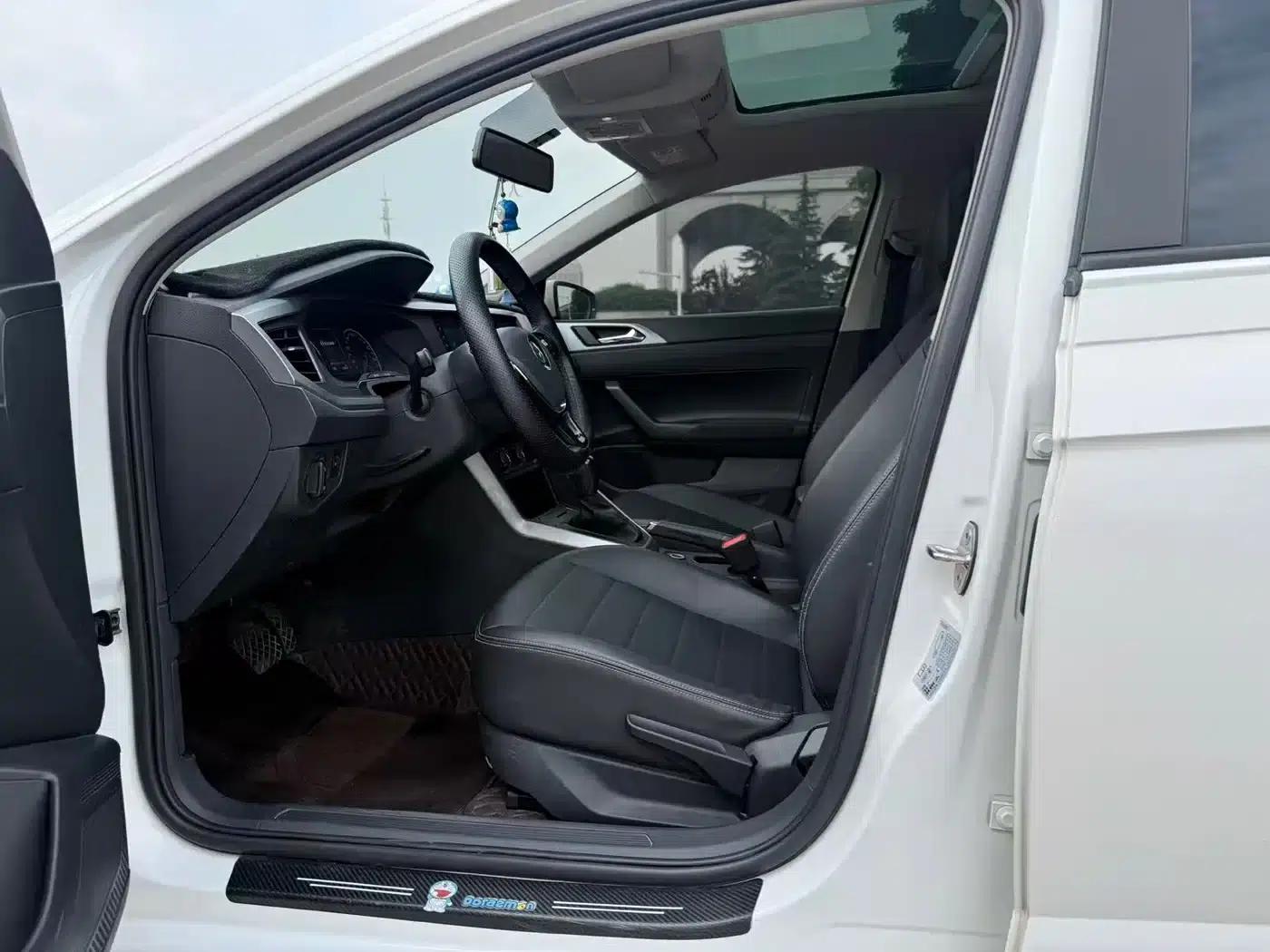 2019 Polo Plus 1.5L Automatic Panoramic Enjoyment Edition — миниатюра 4