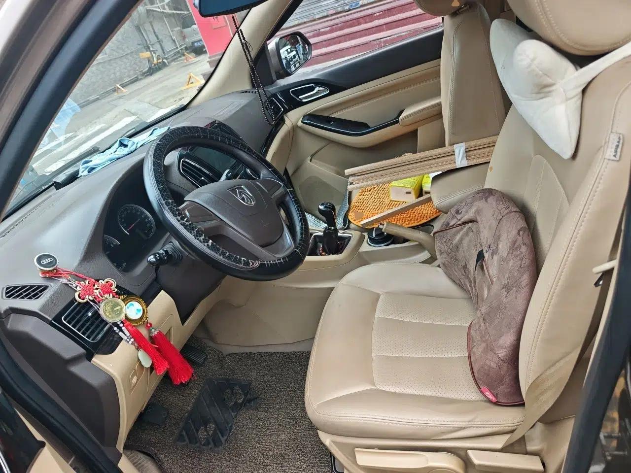 Baojun 730 2014 1.5L manual Comfort version 7 seats — миниатюра 15