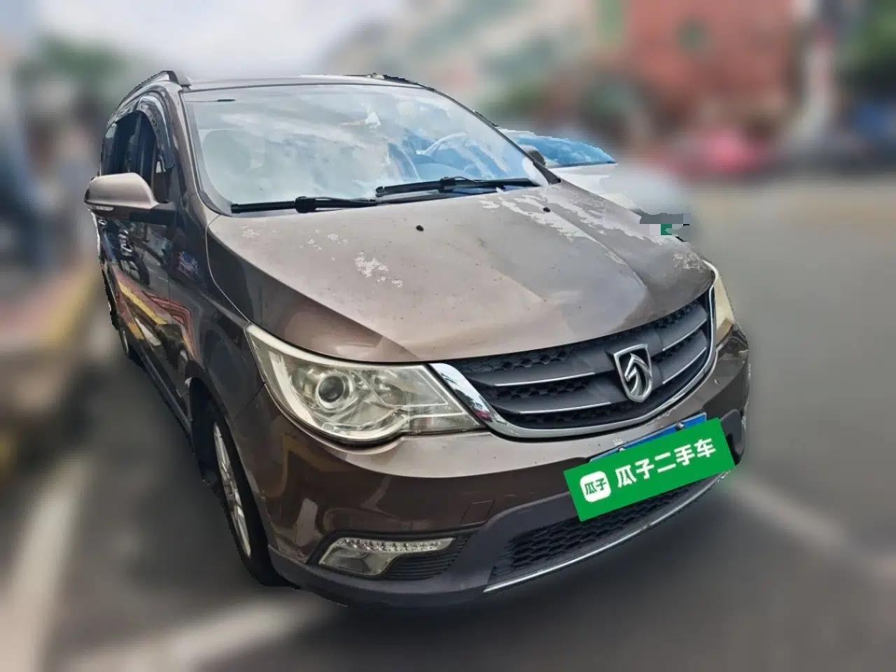 Baojun 730 2014 1.5L manual Comfort version 7 seats — миниатюра 3