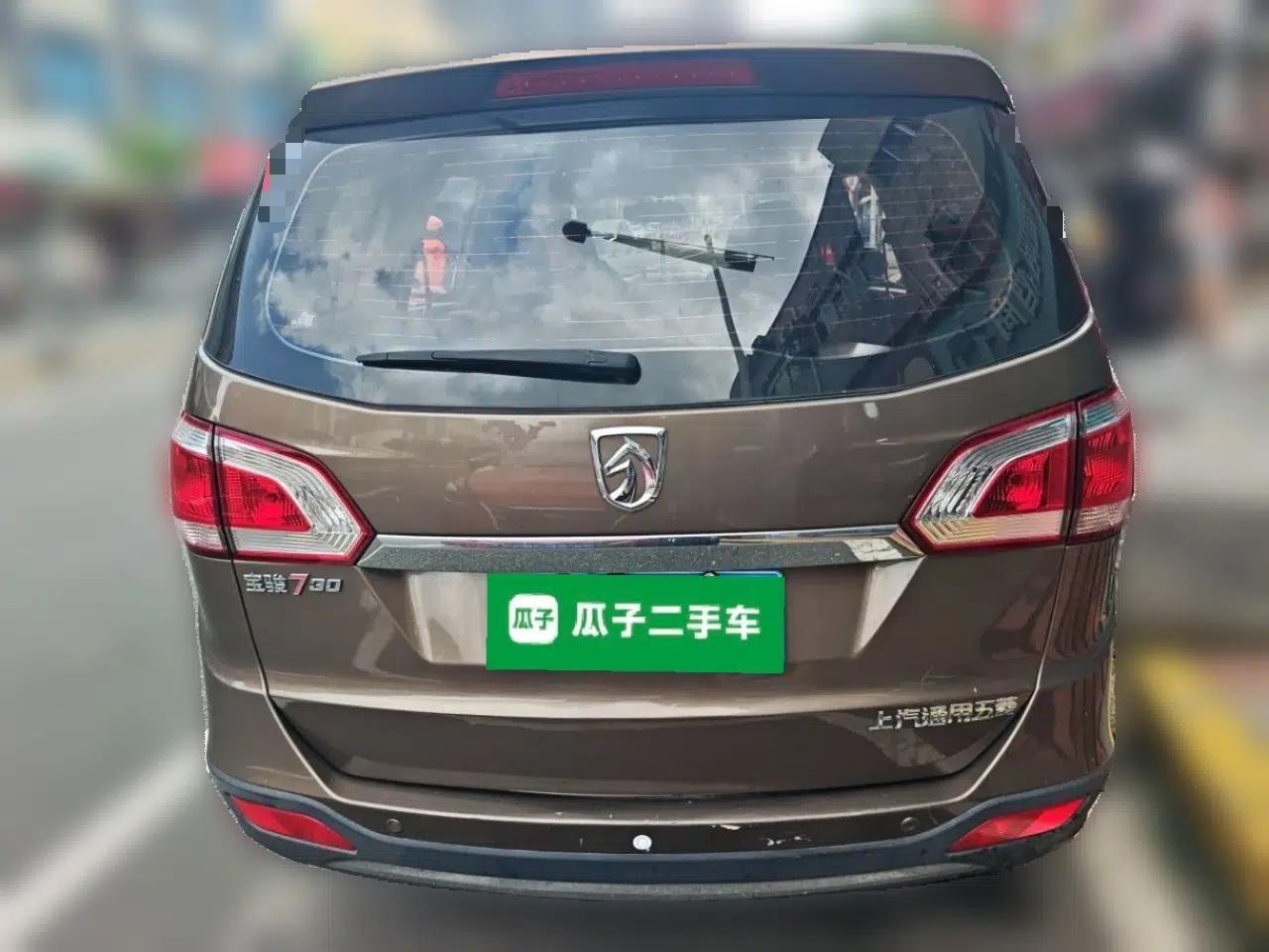 Baojun 730 2014 1.5L manual Comfort version 7 seats — миниатюра 5