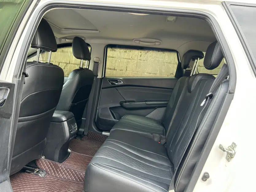 Baojun 310W 2018 1.5L Automatic Luxury Version China V — миниатюра 14