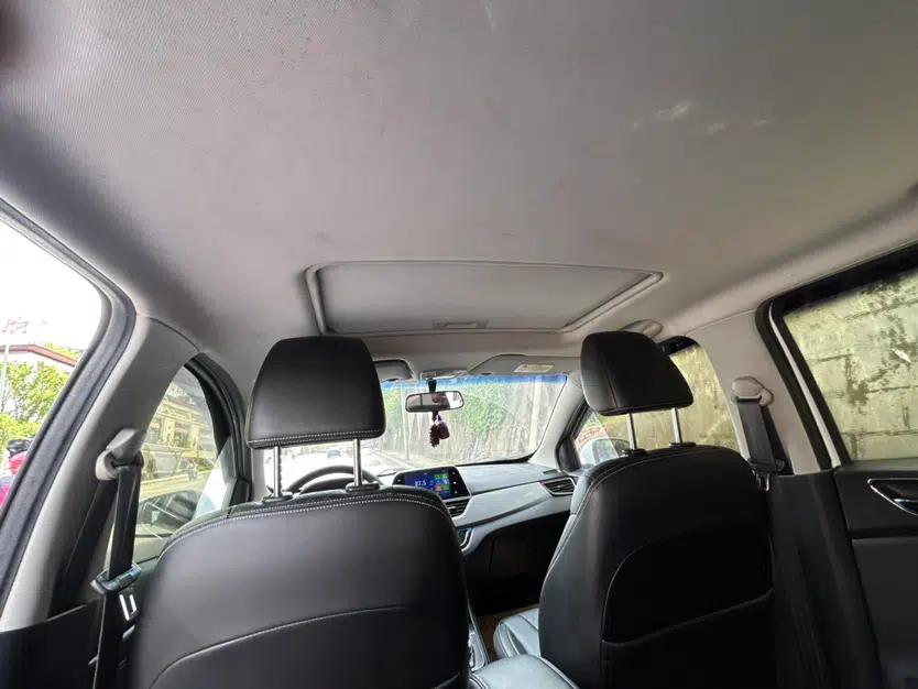 Baojun 310W 2018 1.5L Automatic Luxury Version China V — миниатюра 9