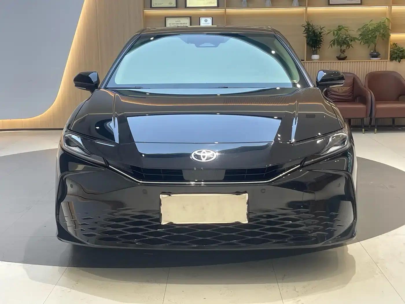 2024 Camry Hybrid 2.0HG Premium Edition — миниатюра 2