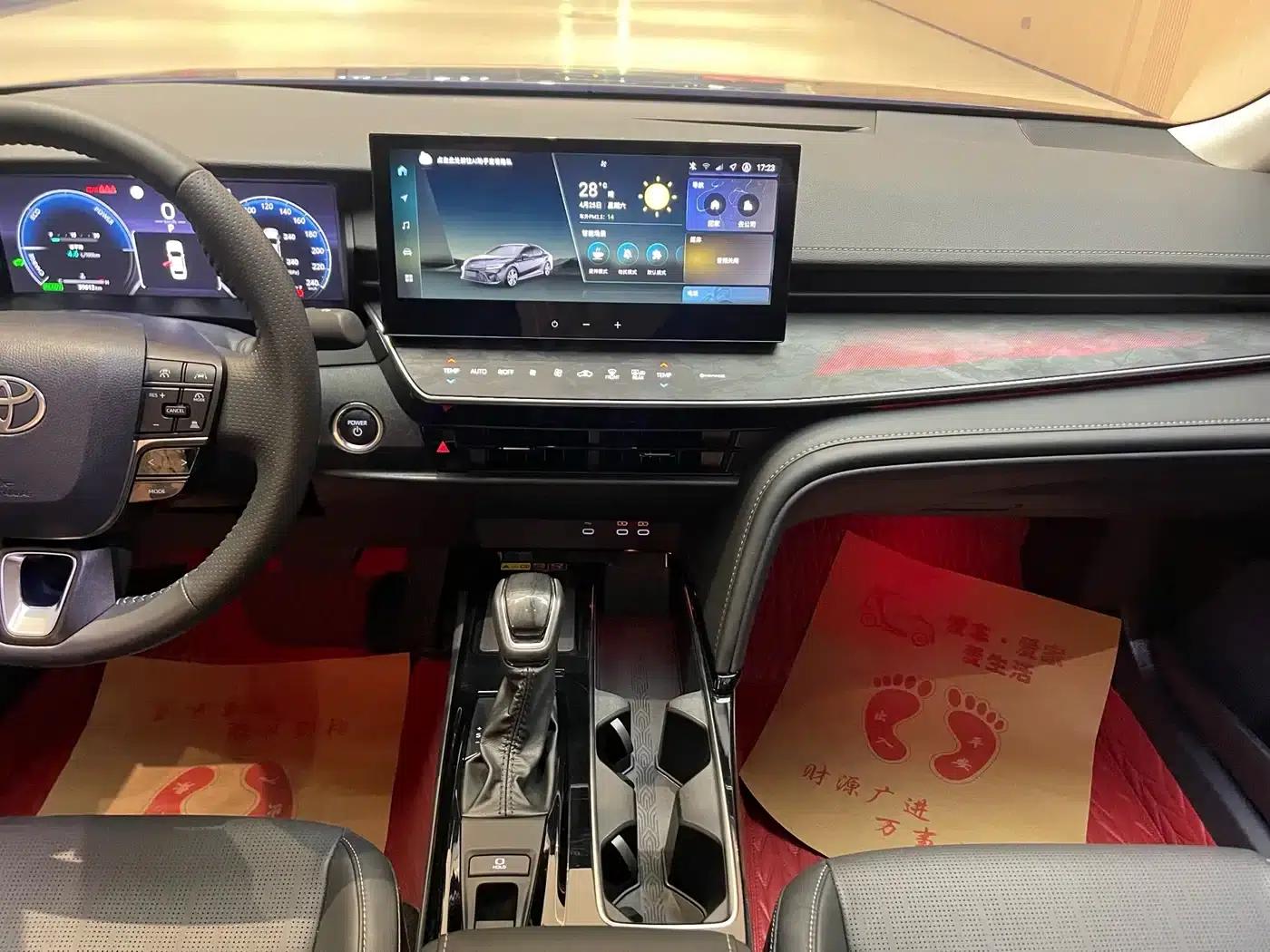 2024 Camry Hybrid 2.0HG Premium Edition — миниатюра 11