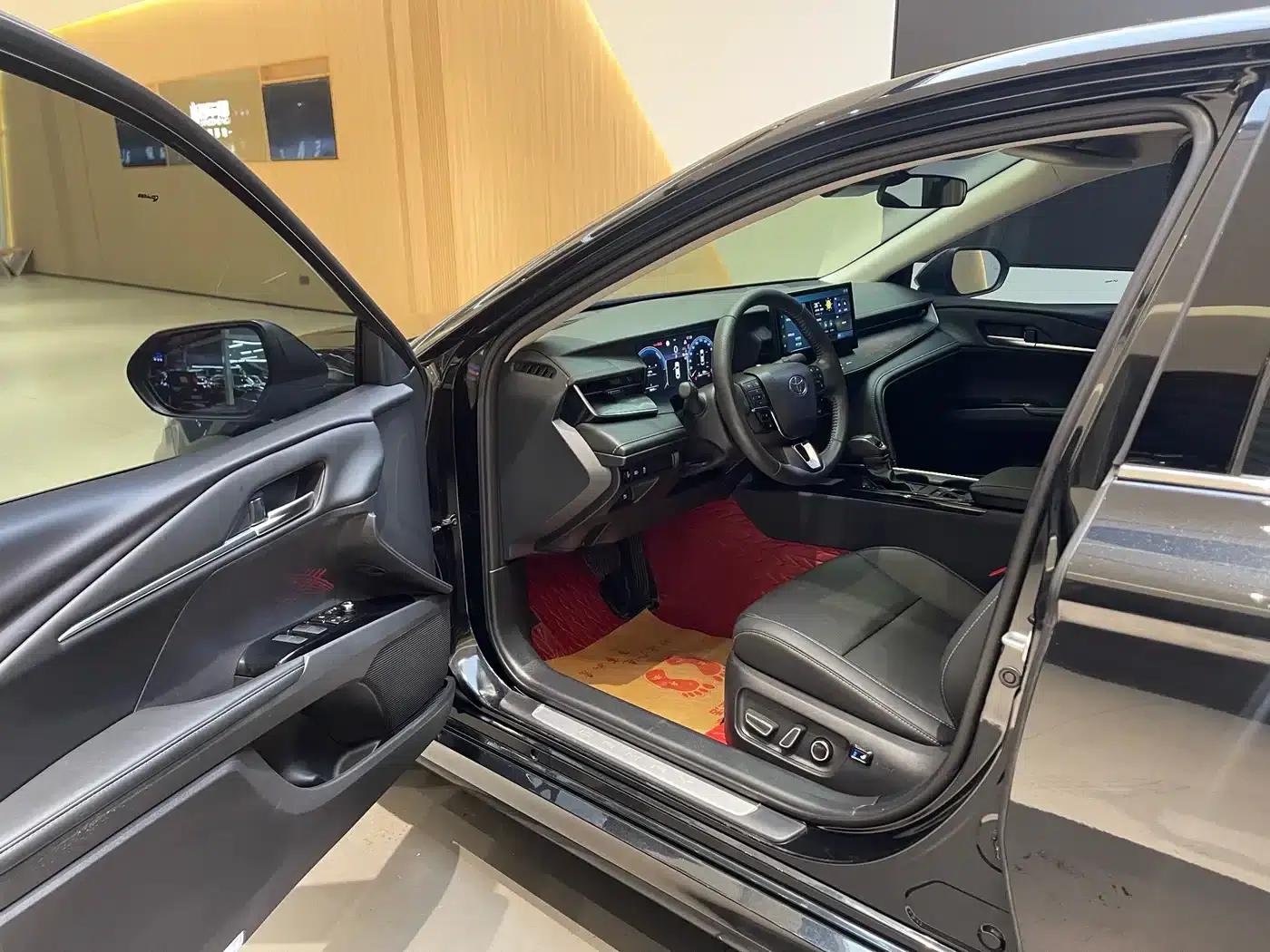 2024 Camry Hybrid 2.0HG Premium Edition — миниатюра 14