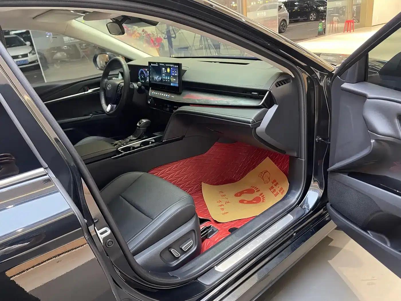 2024 Camry Hybrid 2.0HG Premium Edition — миниатюра 17
