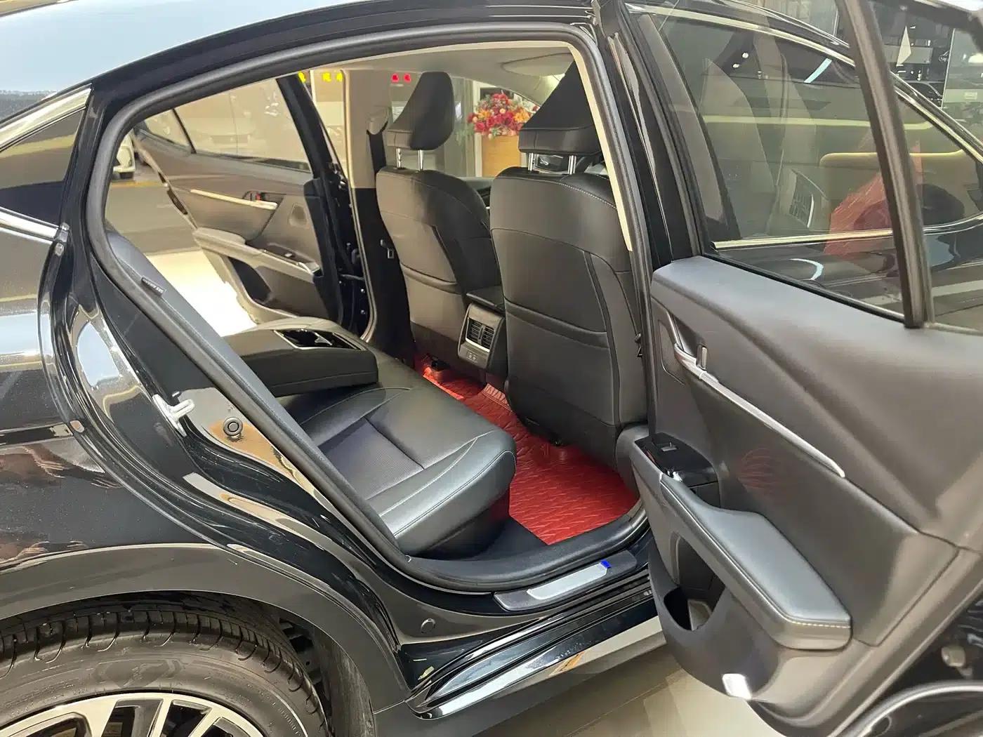 2024 Camry Hybrid 2.0HG Premium Edition — миниатюра 18