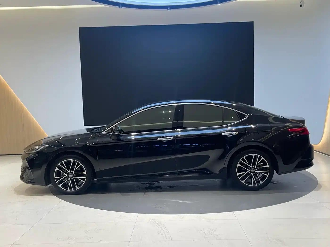 2024 Camry Hybrid 2.0HG Premium Edition — миниатюра 4