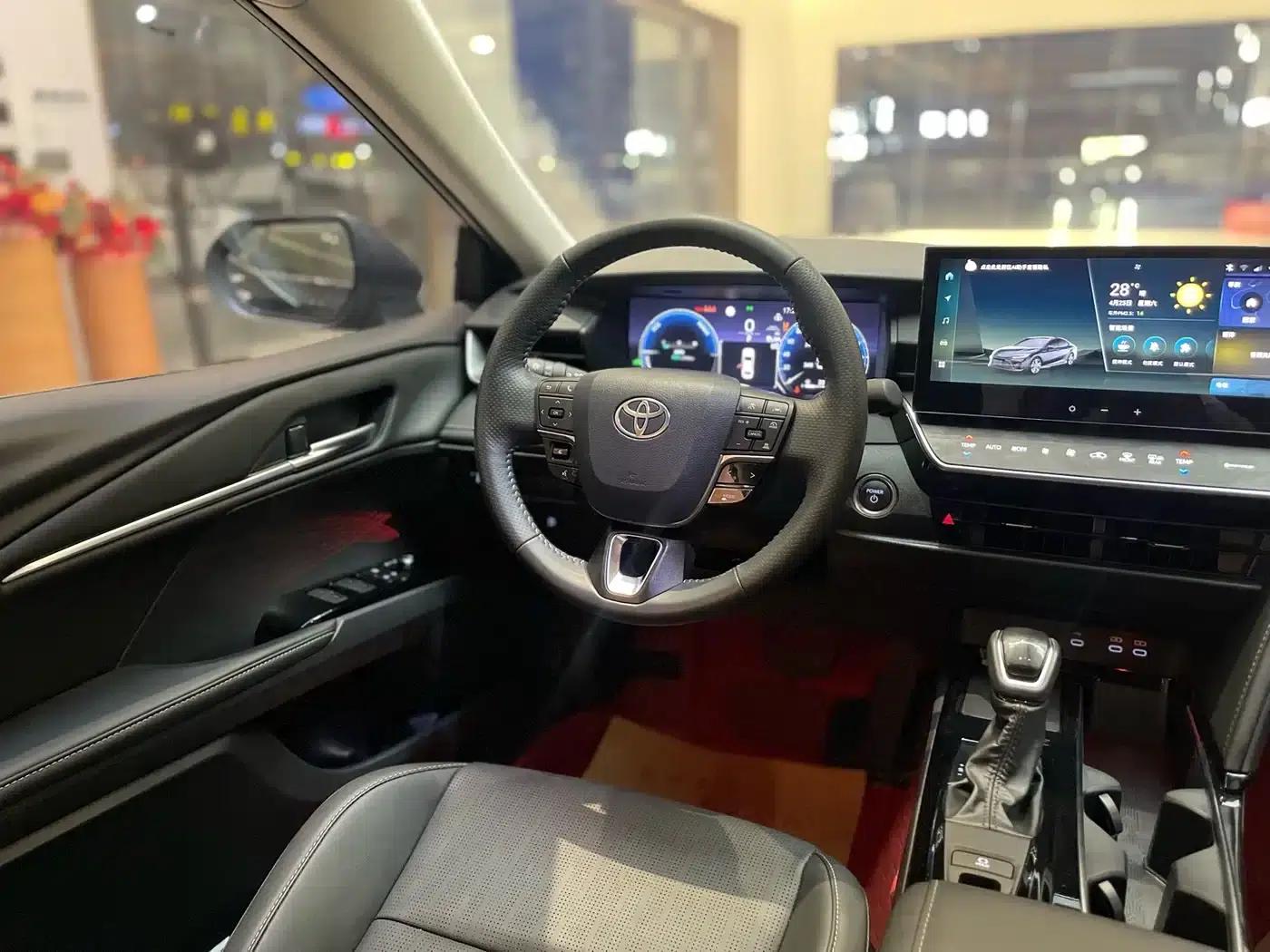 2024 Camry Hybrid 2.0HG Premium Edition — миниатюра 8