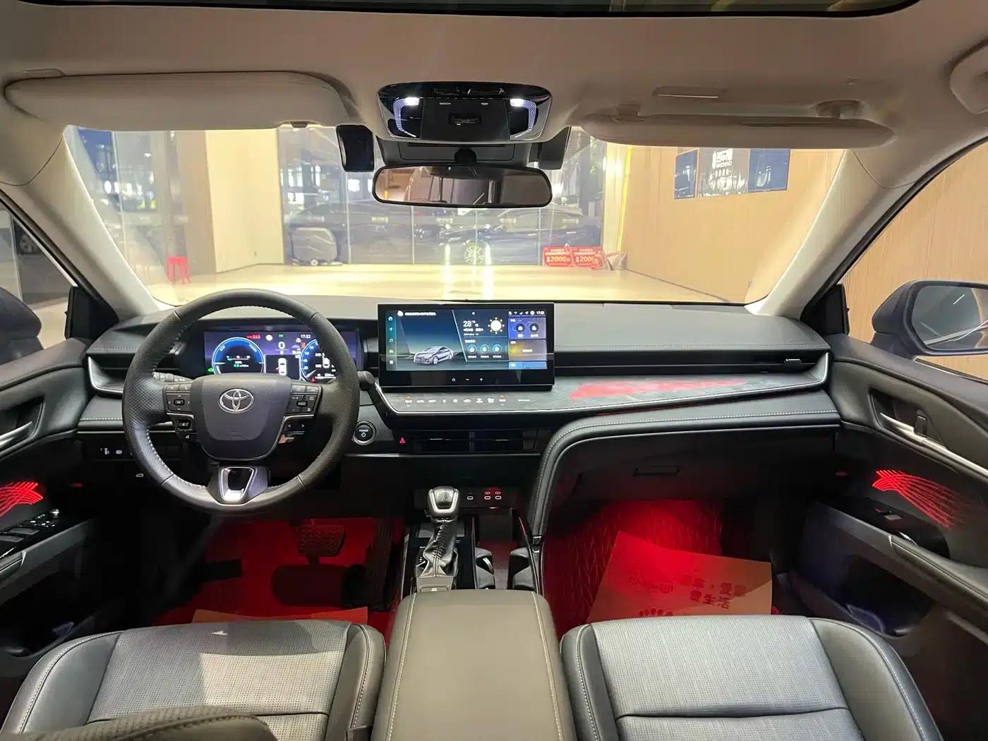 2024 Camry Hybrid 2.0HG Premium Edition — миниатюра 10