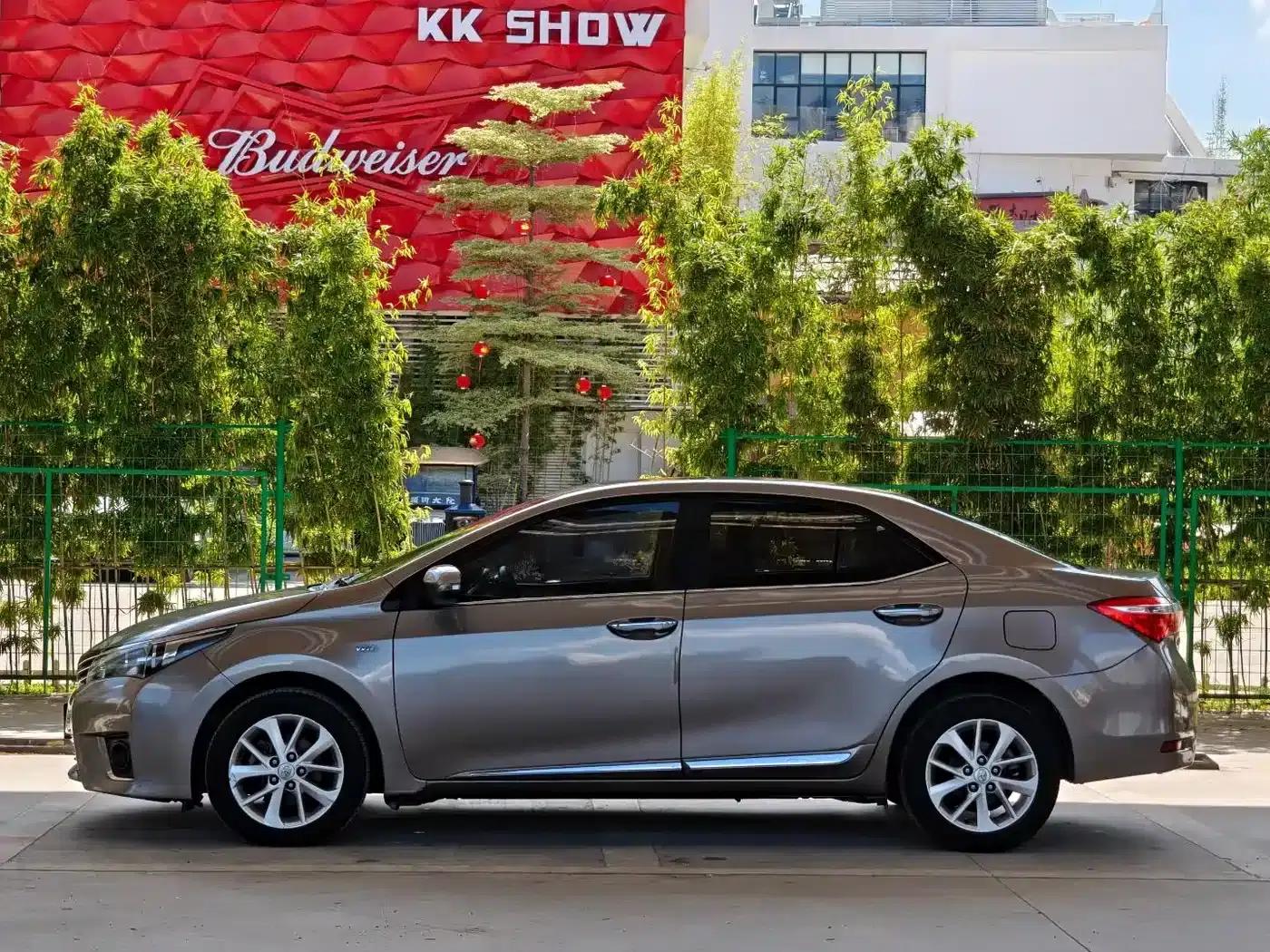 2014 Toyota Corolla 1.6L CVT GL-i Leather Edition — миниатюра 3