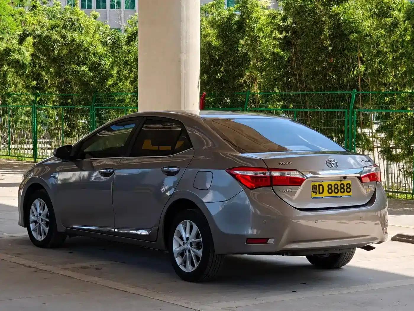 2014 Toyota Corolla 1.6L CVT GL-i Leather Edition — миниатюра 4