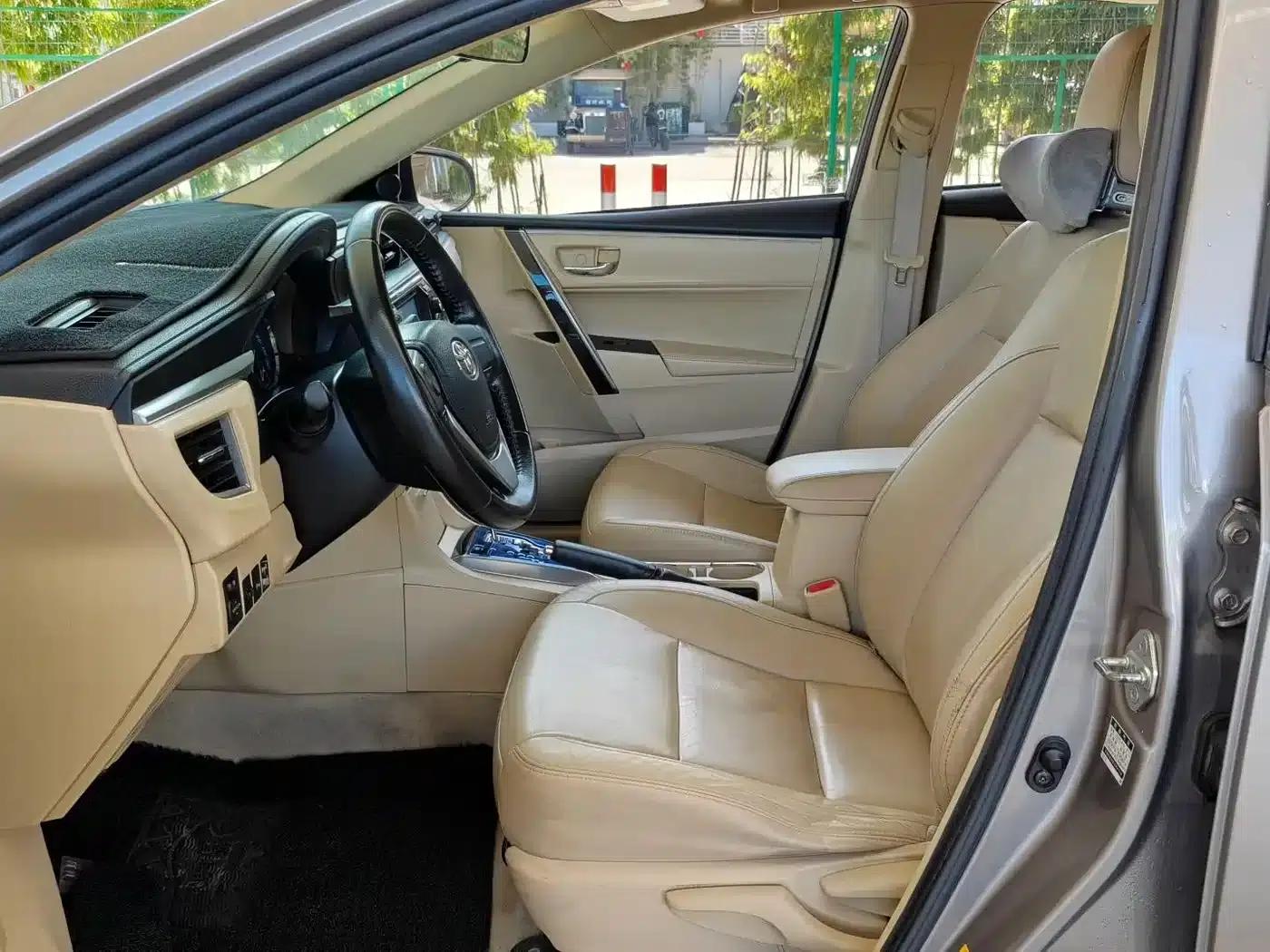 2014 Toyota Corolla 1.6L CVT GL-i Leather Edition — миниатюра 6