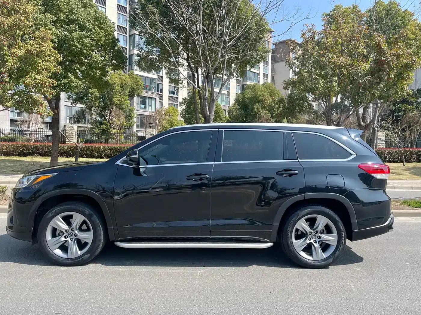 2021 Toyota Highlander 2.0T 2WD Luxury 7-seater — миниатюра 4