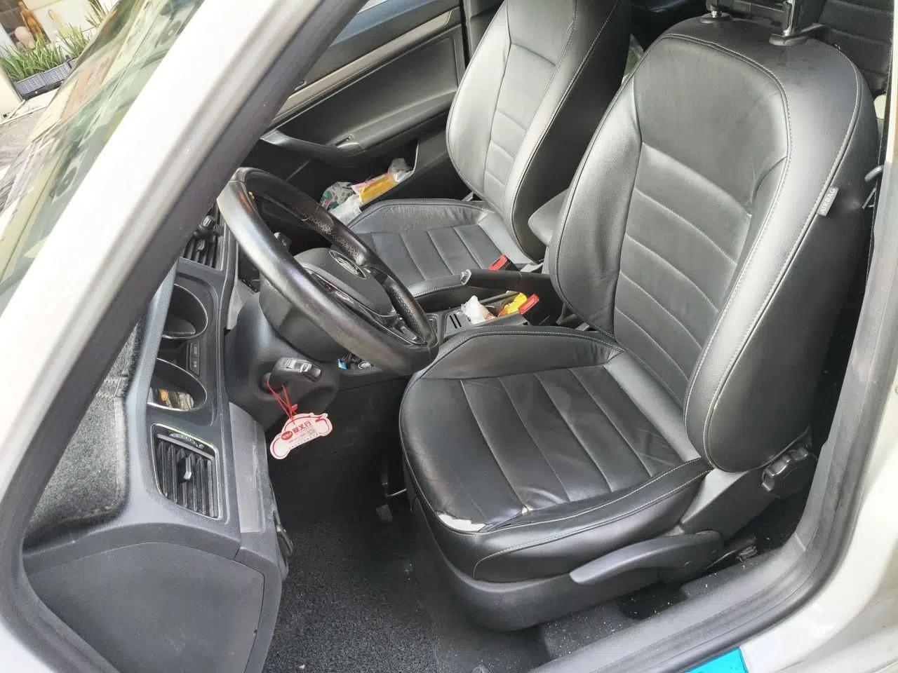 Volkswagen Lavida 2017 1.6L Automatic Comfort Edition — миниатюра 15