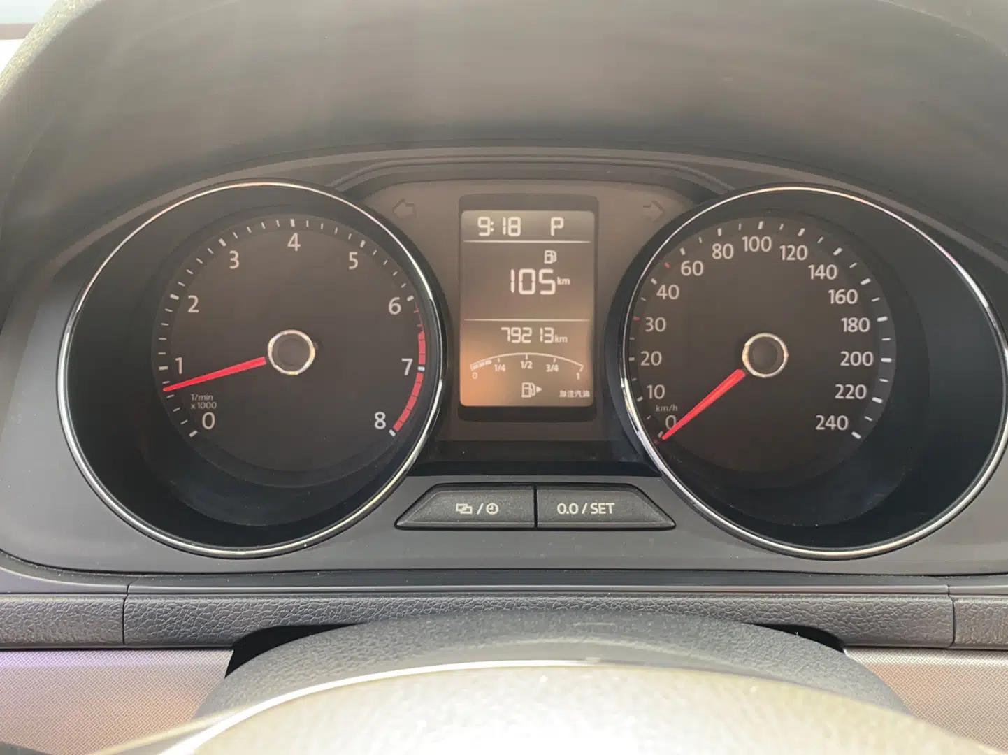 Volkswagen Lavida 2017 1.6L Automatic Comfort Edition — миниатюра 8
