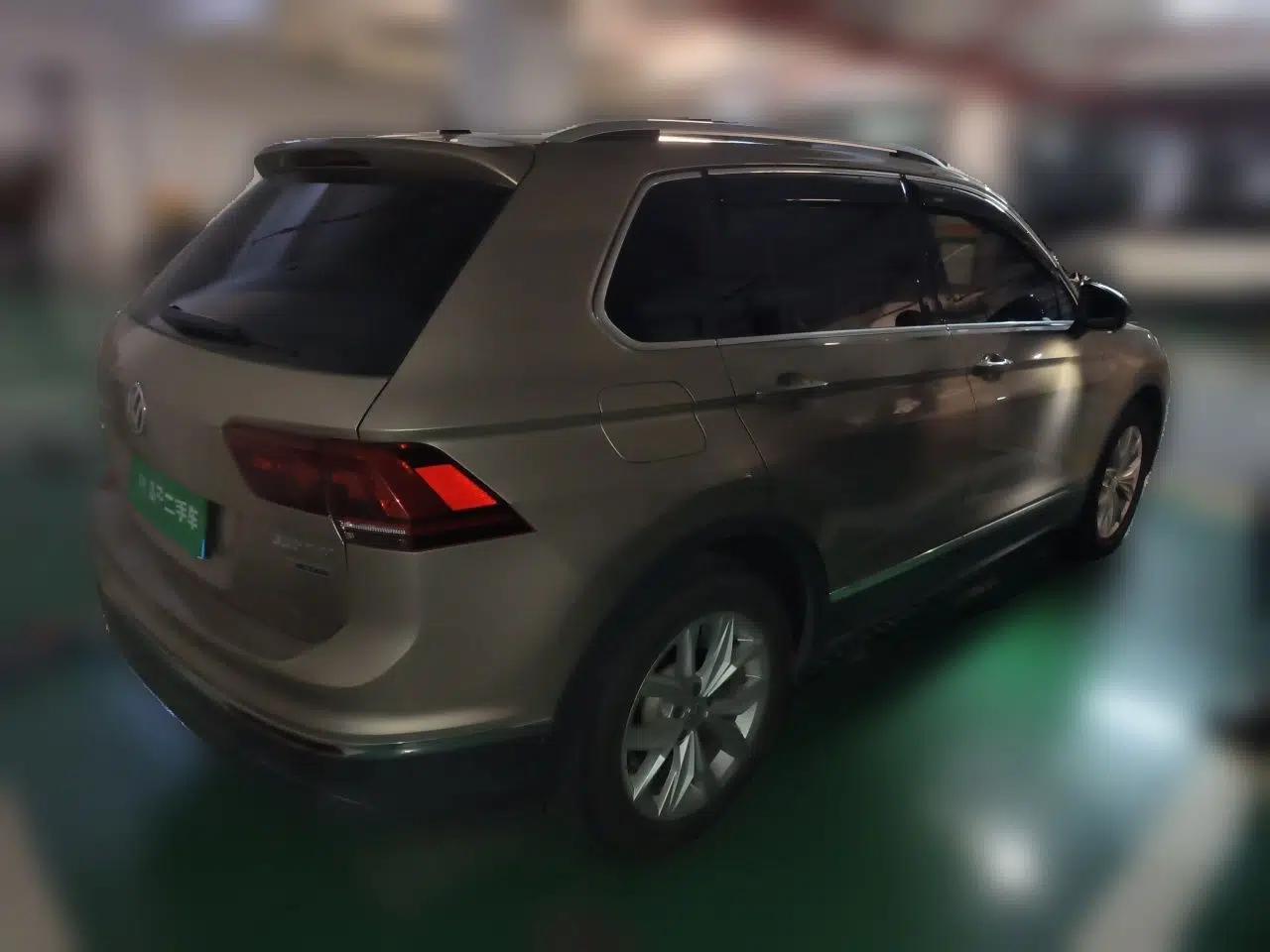 Volkswagen Tiguan 2018 330TSI All-Wheel-Drive Innovation Model — миниатюра 6