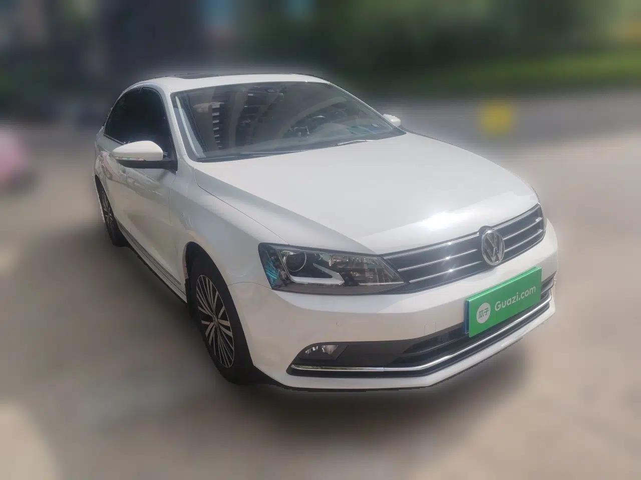 Volkswagen Sagitar 2015 280TSI Automatic Flagship Model — миниатюра 3