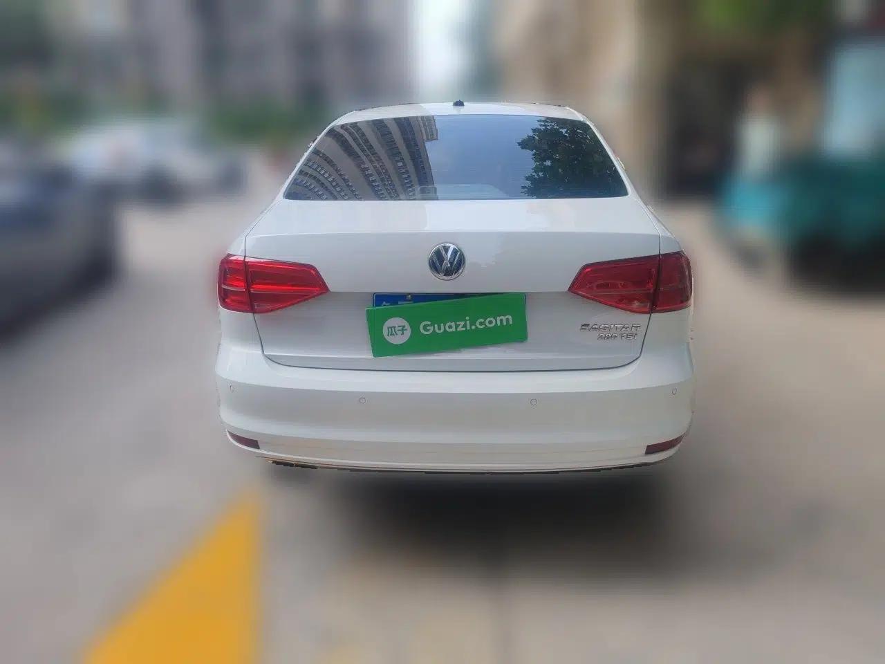 Volkswagen Sagitar 2015 280TSI Automatic Flagship Model — миниатюра 5