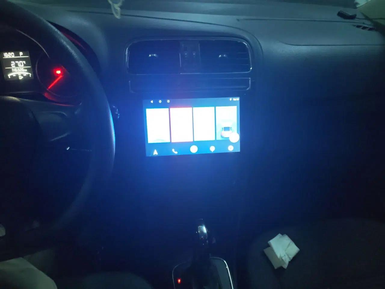 Volkswagen Polo 2014 1.6L Automatic Comfort Edition — миниатюра 13