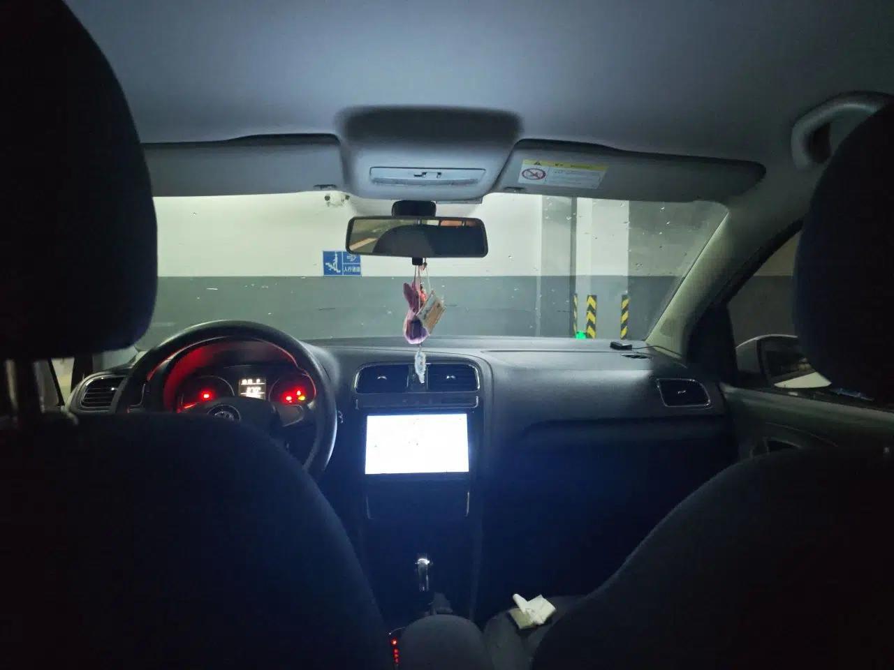 Volkswagen Polo 2014 1.6L Automatic Comfort Edition — миниатюра 18