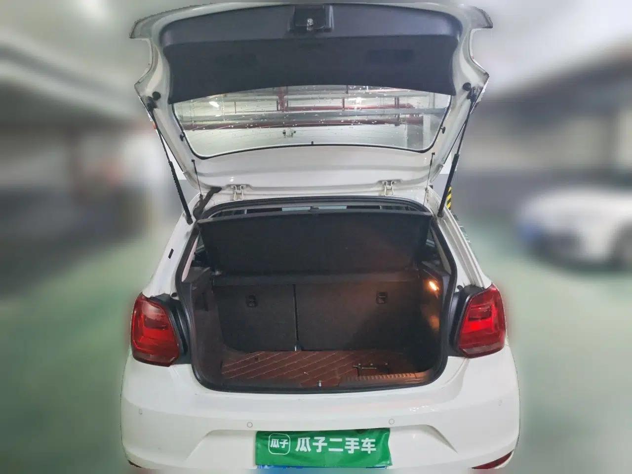 Volkswagen Polo 2014 1.6L Automatic Comfort Edition — миниатюра 19