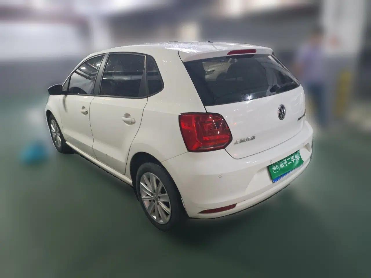Volkswagen Polo 2014 1.6L Automatic Comfort Edition — миниатюра 4