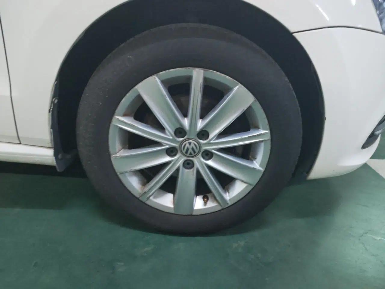 Volkswagen Polo 2014 1.6L Automatic Comfort Edition — миниатюра 8