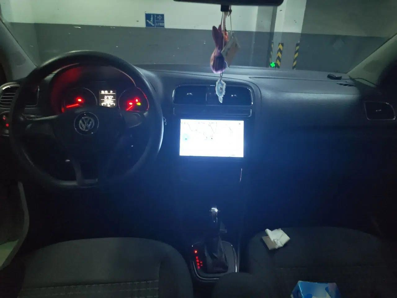 Volkswagen Polo 2014 1.6L Automatic Comfort Edition — миниатюра 9