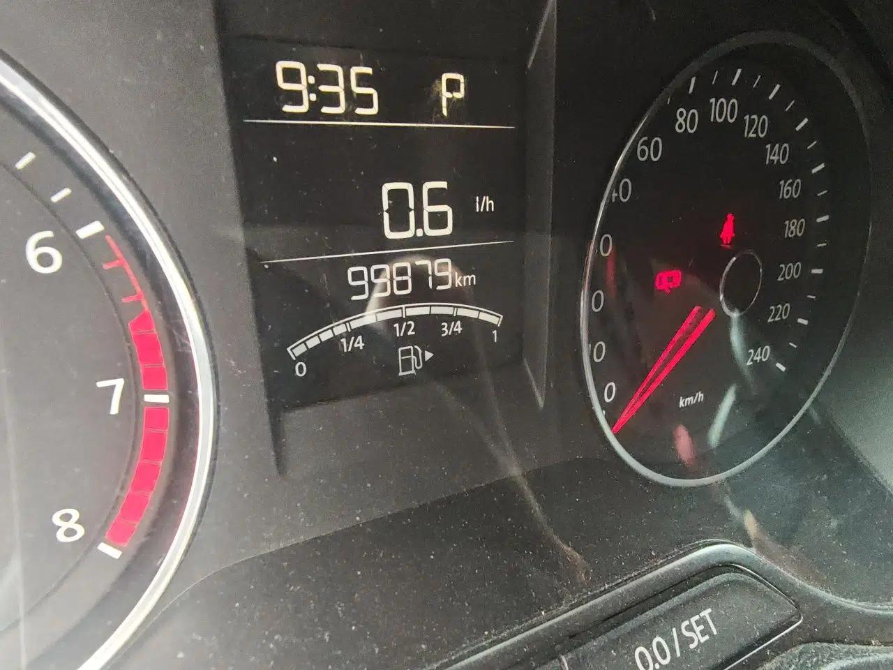 Volkswagen Polo 2014 1.6L Automatic Comfort Edition — миниатюра 12